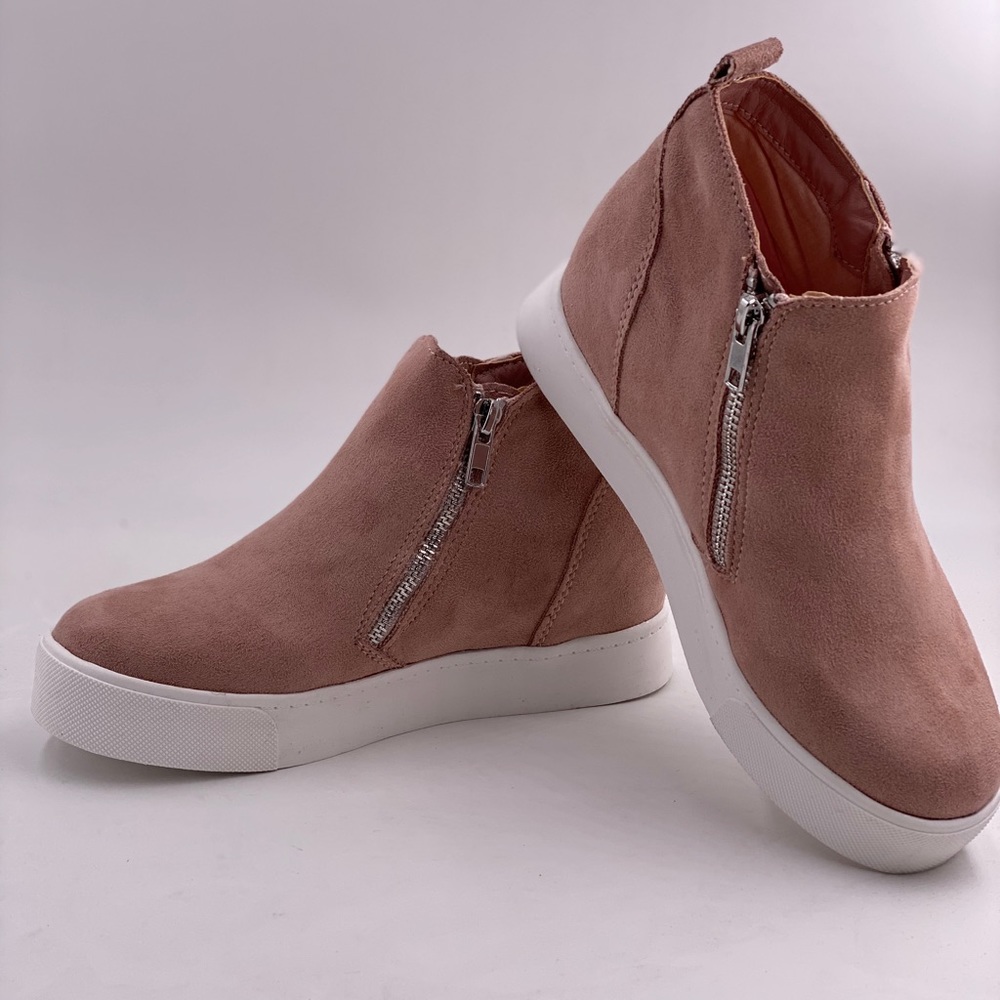 Dusty Blush hidden wedge sneakers - Picture 3 of 6